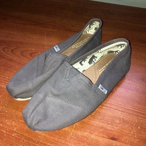 TOMS - gray size 8.5